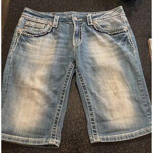 Miss Me Bermuda Denim Mid Shorts Women's Size 31 Embellished Pockets Light Wash